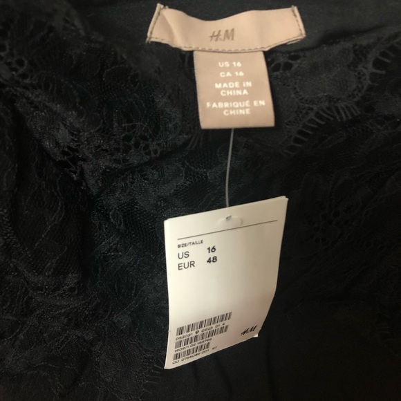 Cami With Lace - Picture 2 of 3